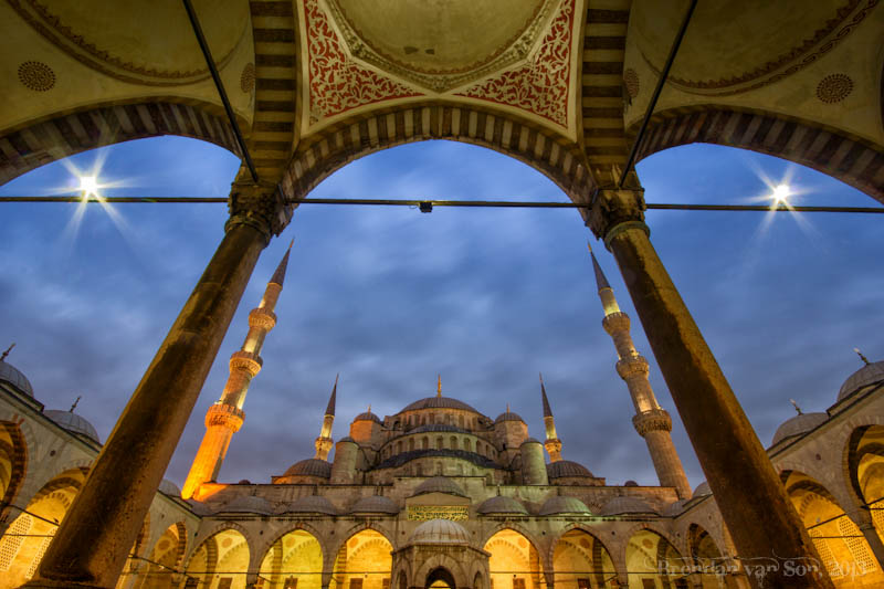 Courtyard Blue Mosque Istanbul